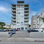 아파트 The Lighthouse 1 Bedroom 604 라르나카