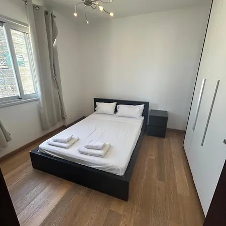 The Lighthouse 1 Bedroom 604 Daire *