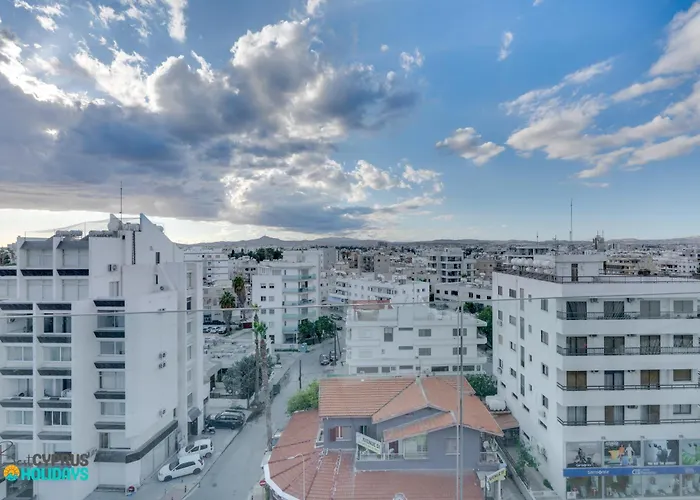 The Lighthouse 1 Bedroom 604 アパート