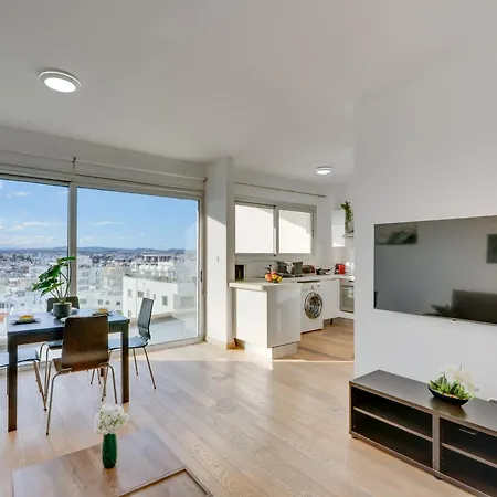 The Lighthouse 1 Bedroom 604 * Larnaca